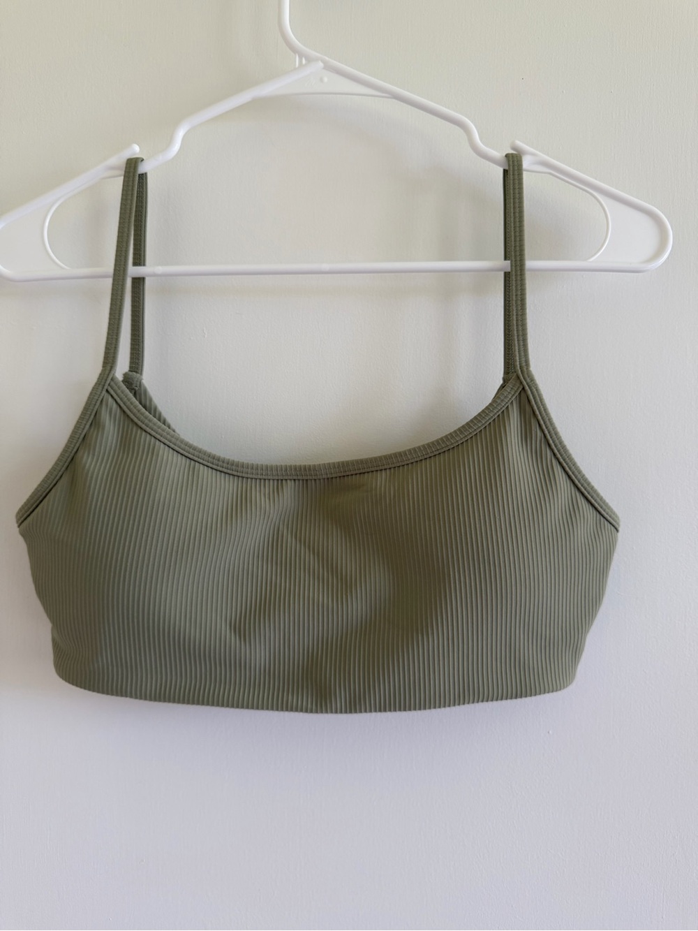 Iwa Company robbed twist back sports bra activewear athleisure gym yoga hiking